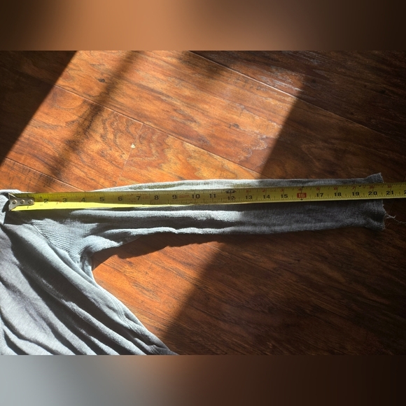 Free People Small Gray V-Neck Asymmetrical Women Top - Picture 5 of 9